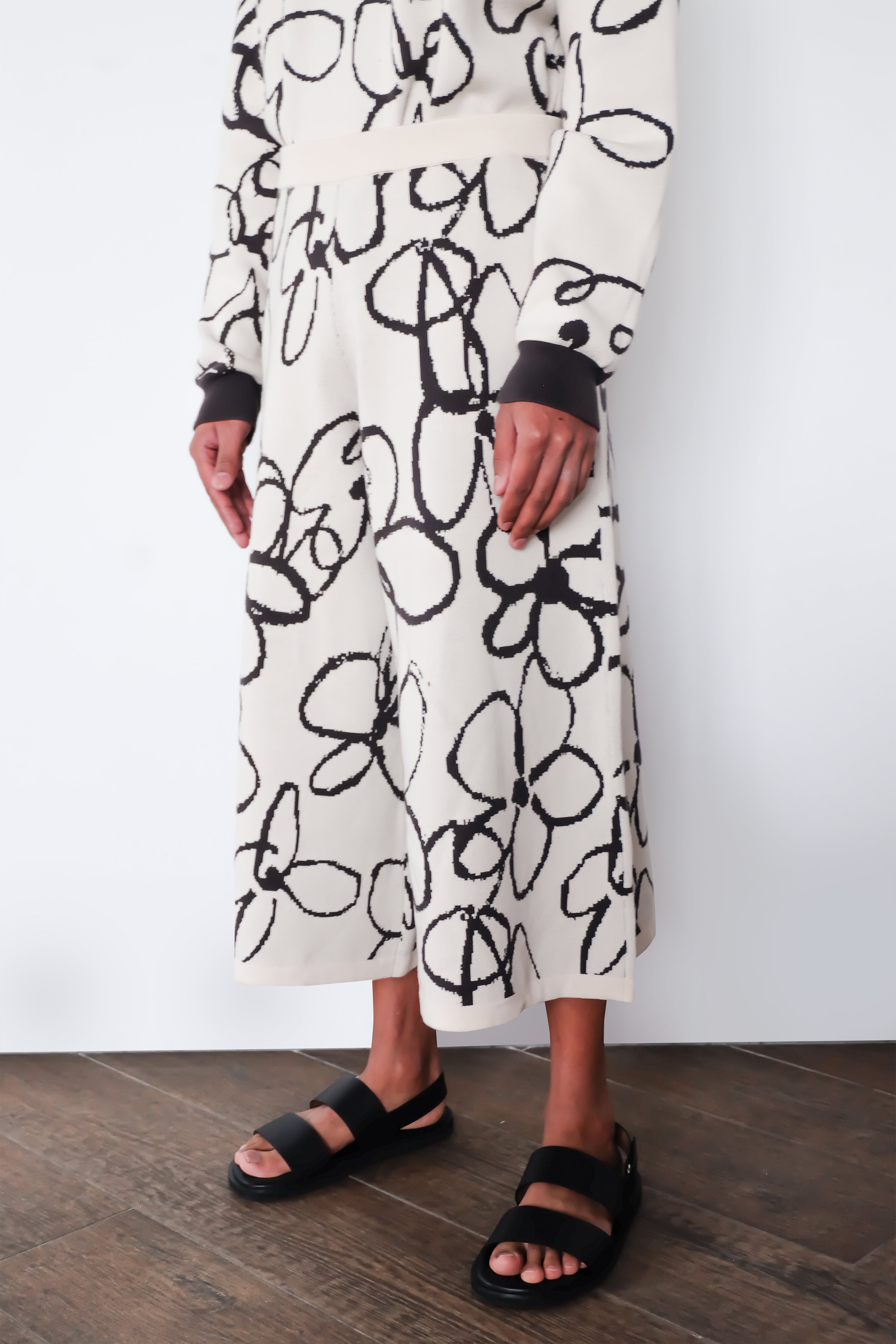 Rotten Flowers Knit Culottes – Ivory