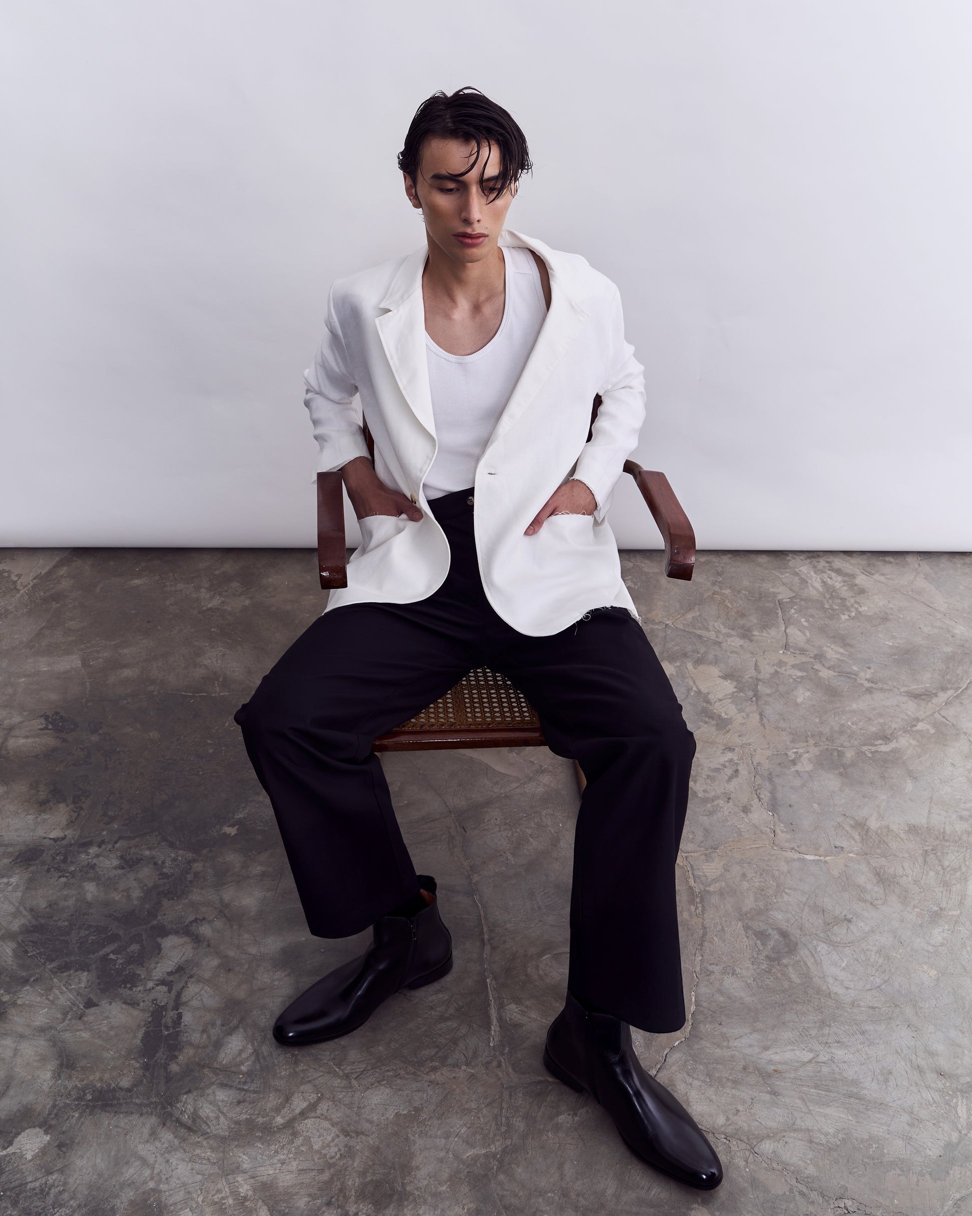 Deconstructed European Linen Blazer - White